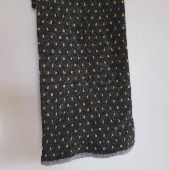 Howlin Lambswool Scarf - Picture 4 of 5